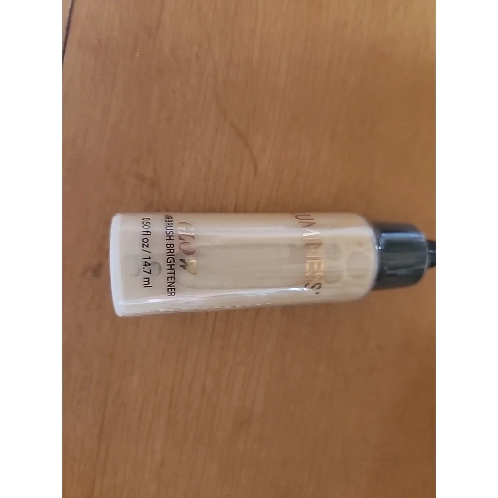 LUMINESS GLOW AIRBRUSH‎ BRIGHTENER 0.50 OZ NEW AND SEALED